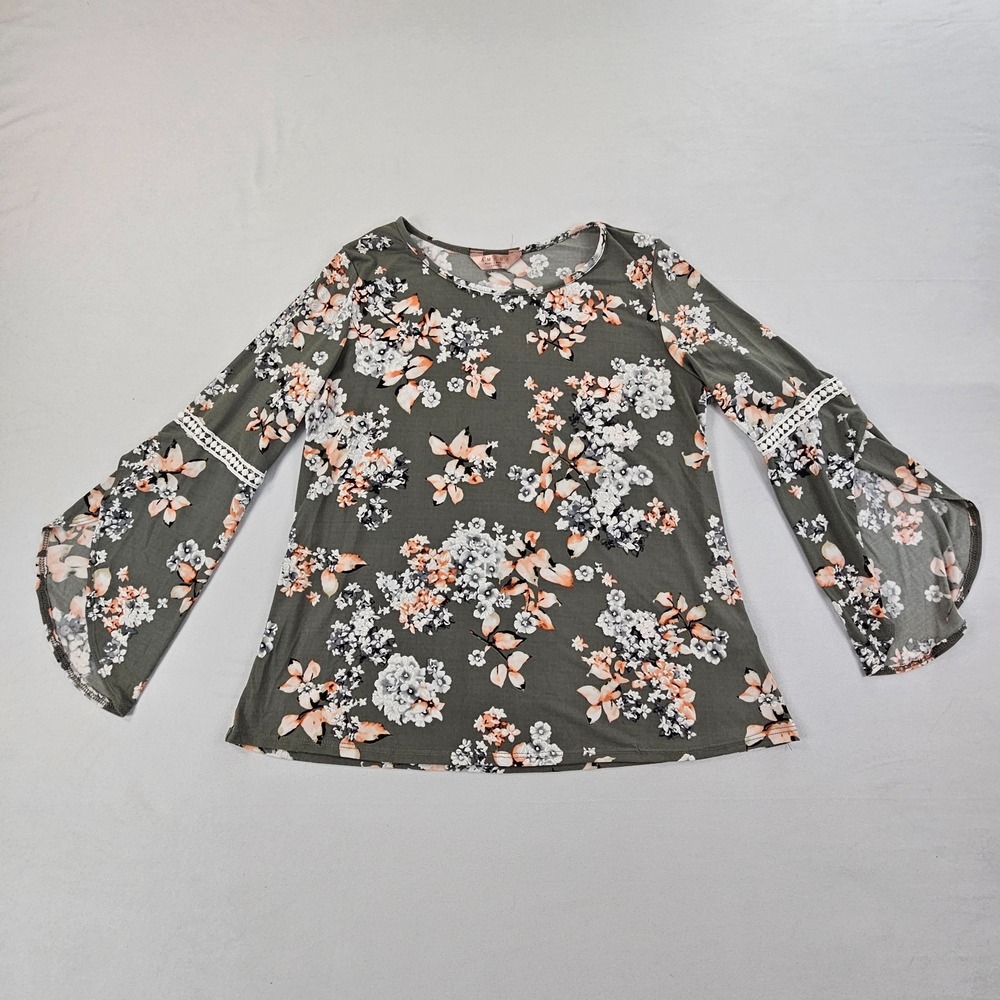 AMANA L Floral Bell Sleeve Top Crochet Trim Boho Flowy Textured Blouse